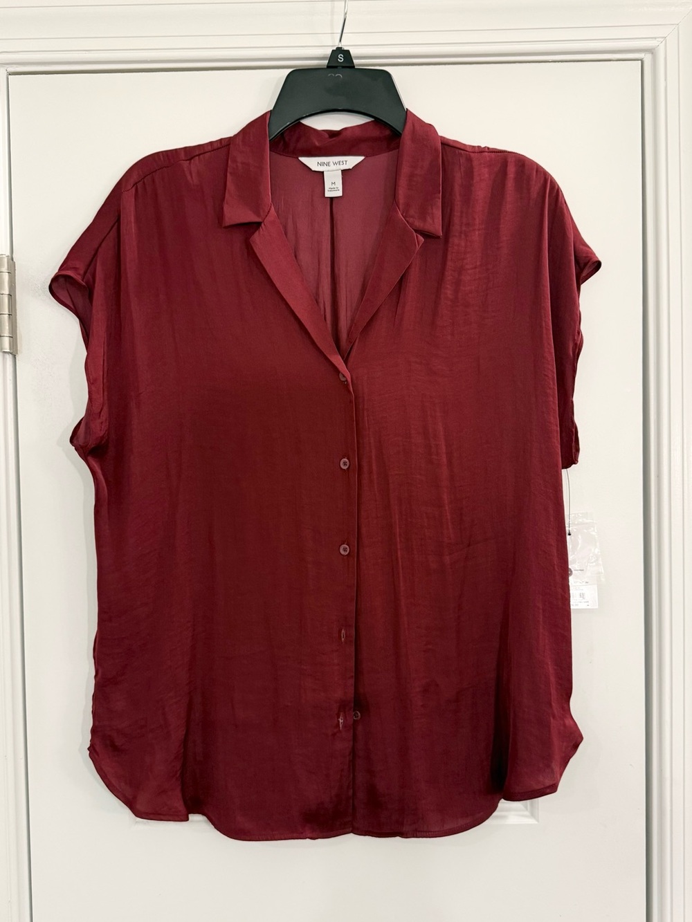 Nine West Burgundy Satin Button Down Blouse Women’s M Business Casual NWT